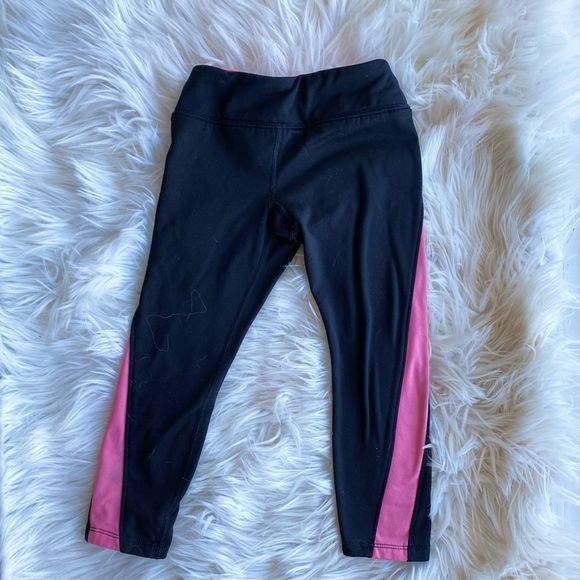 Capri Leggings - Picture 3 of 8